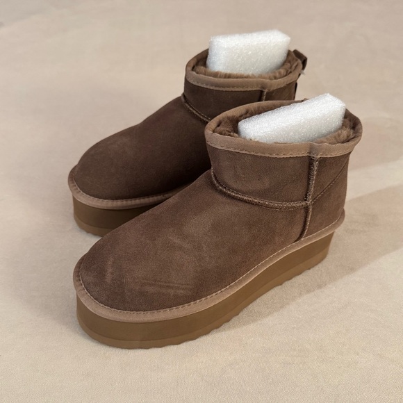Women's Classic Platform Mini Suede Brown Boots NWT - Picture 4 of 7